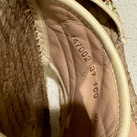 SOLD Gucci Pilar GG Floral Espadrille Sandals EU 37 US 7 - Picture 6 of 8